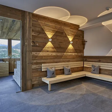 Hotel Arzlerhof 4*