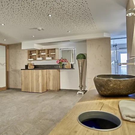 Arzlerhof 4*
