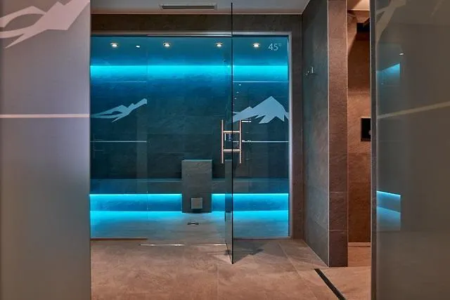 ホテル Arzlerhof 4*