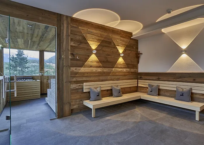 ホテル Arzlerhof 4*