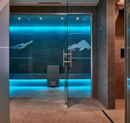 Hotell Arzlerhof 4*